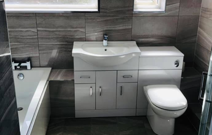 Fitted bathroom by Pro-Fit Interiors West Midlands